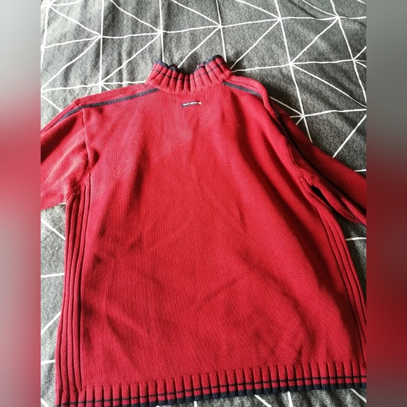 Red pull - Picture 3 of 3